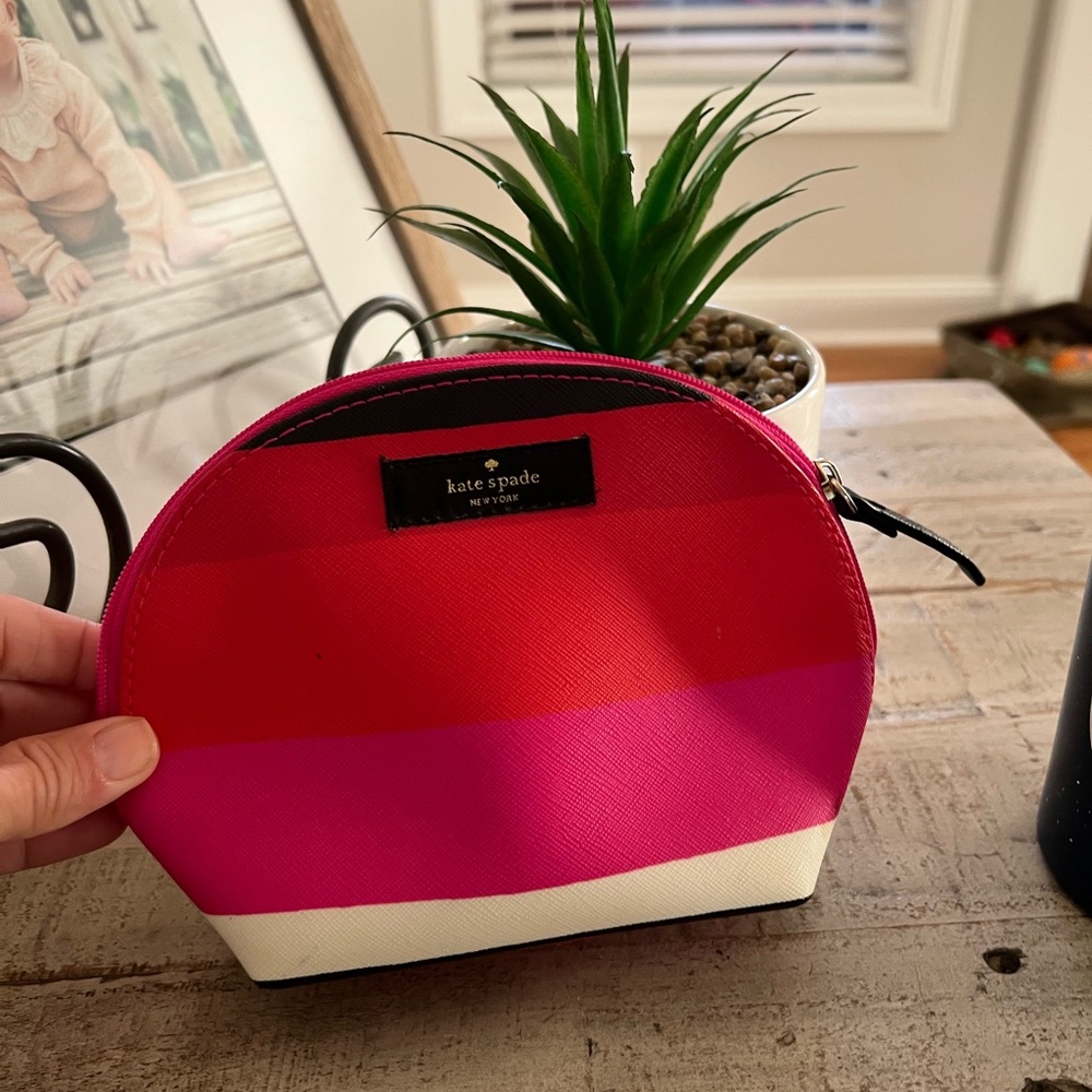 Kate Spade makeup pouch💄💋